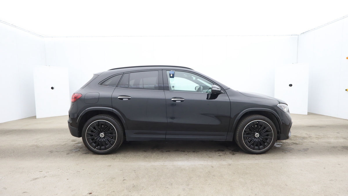 Mercedes-Benz GLA Image 5