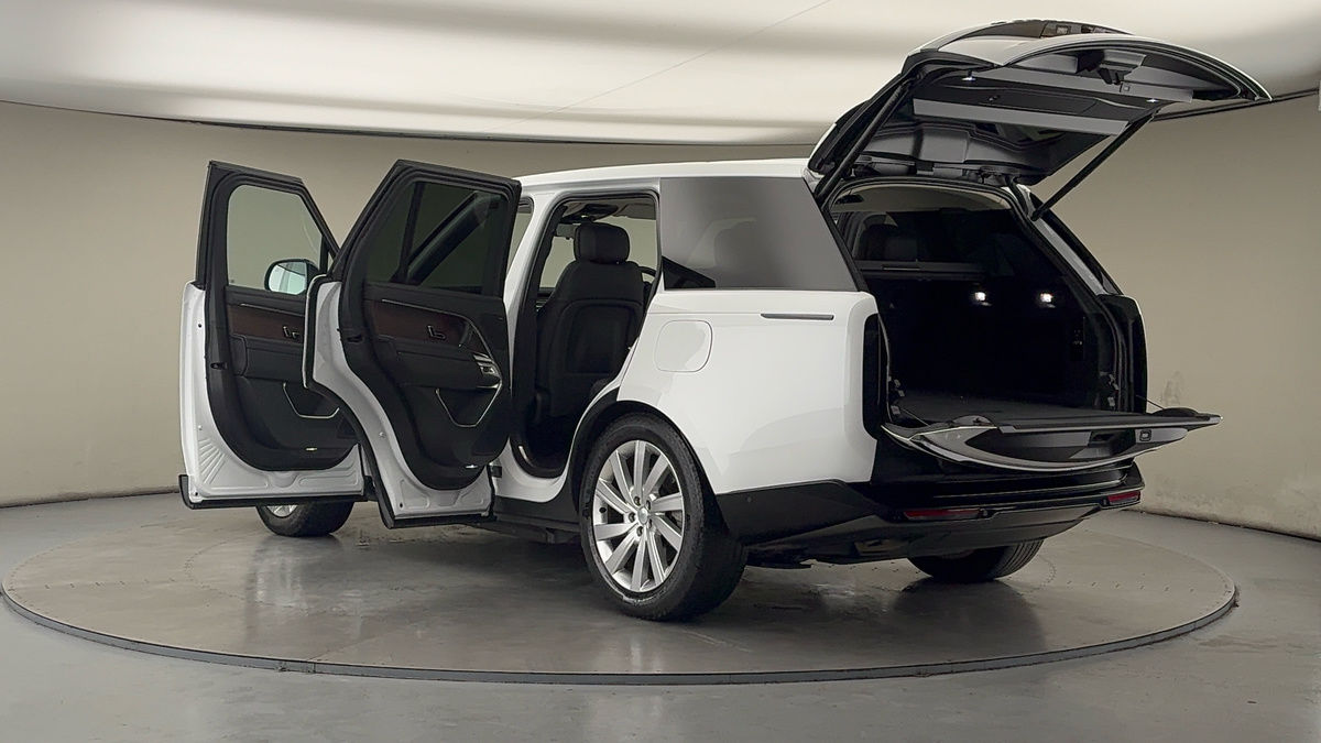 More views of Land Rover Range Rover