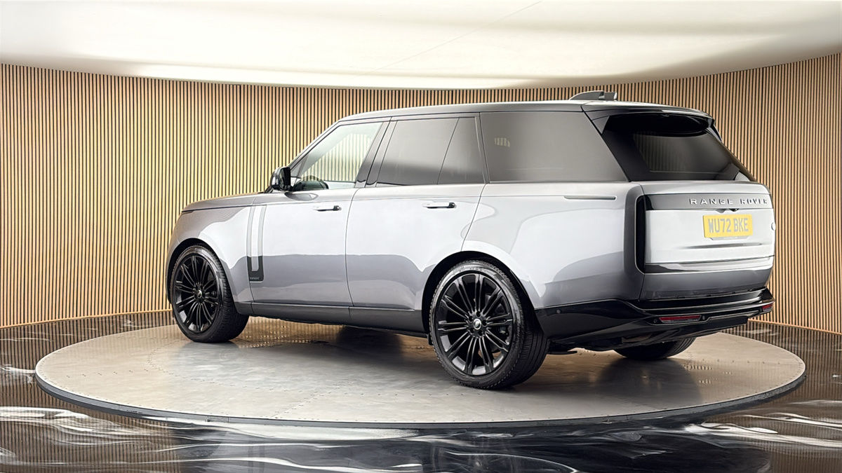 More views of Land Rover Range Rover
