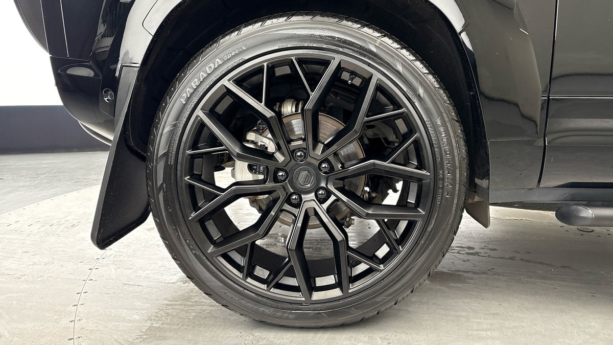 Land Rover Defender 90 Urban Image 10