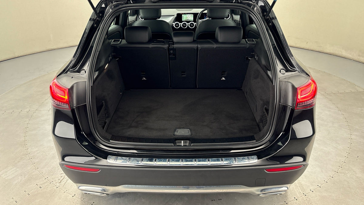 Mercedes-Benz GLA Image 11