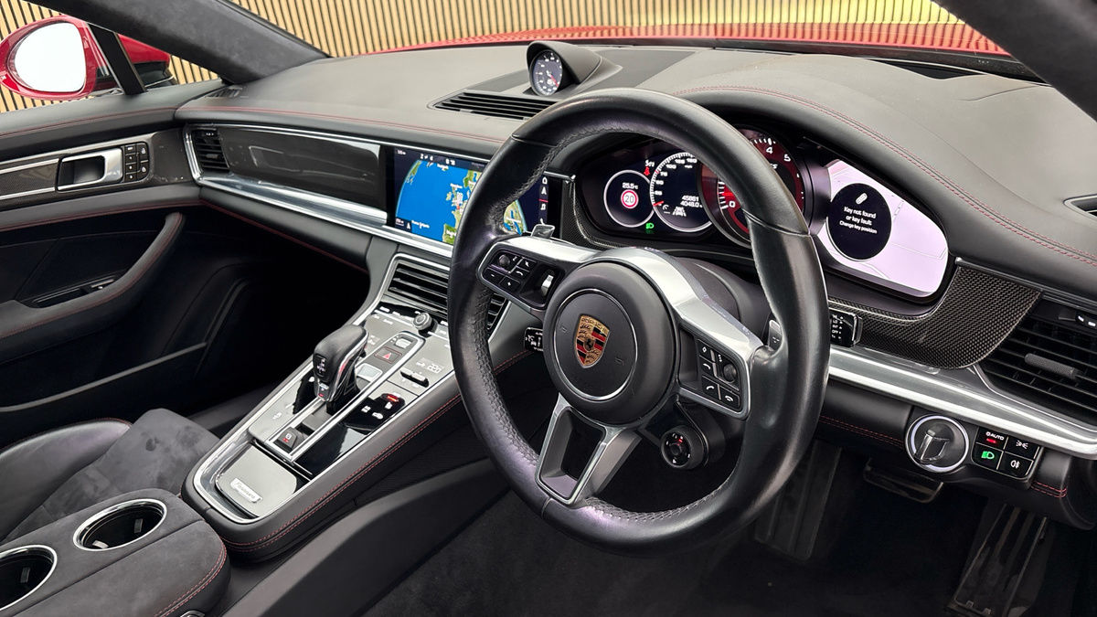 Porsche Panamera Image 5