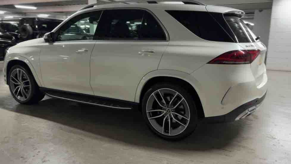 More views of Mercedes-Benz GLE
