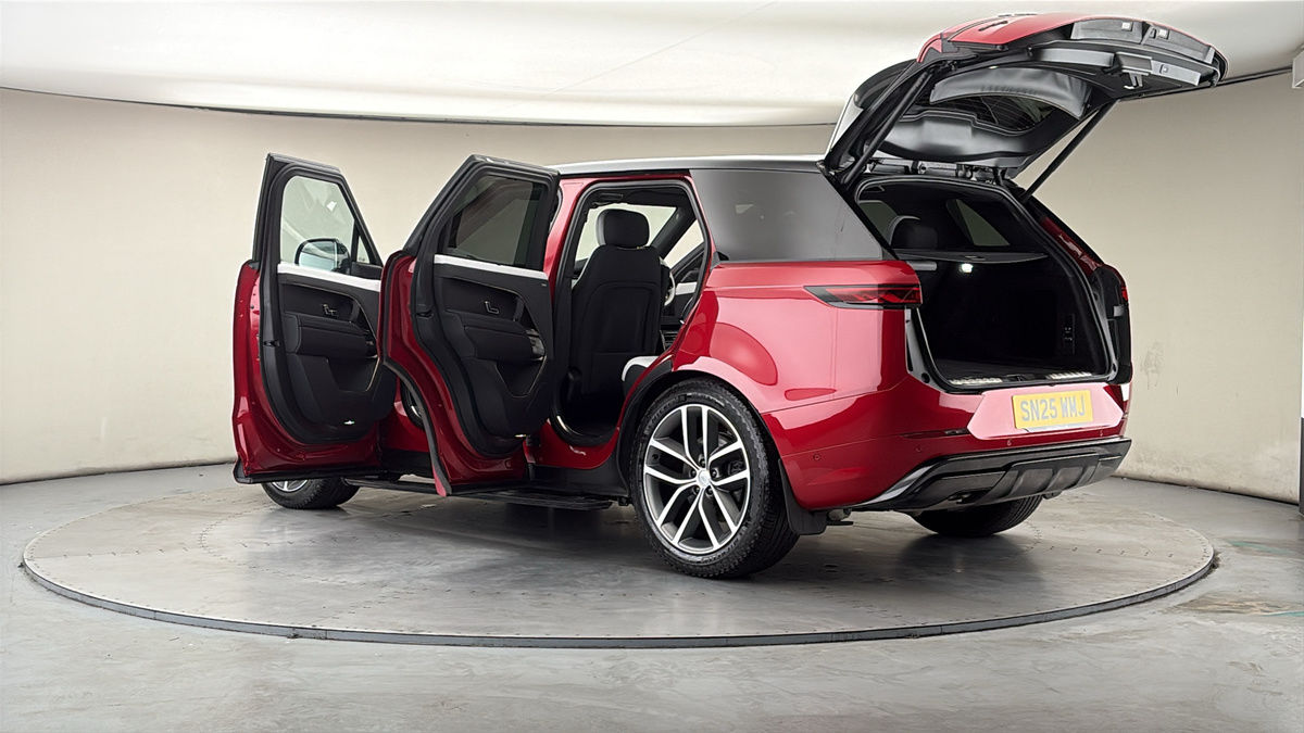 More views of Land Rover Range Rover Sport