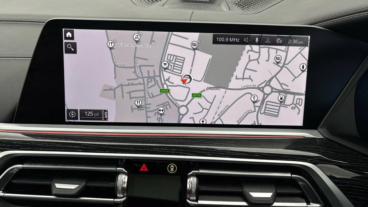 BMW X7 Image 17