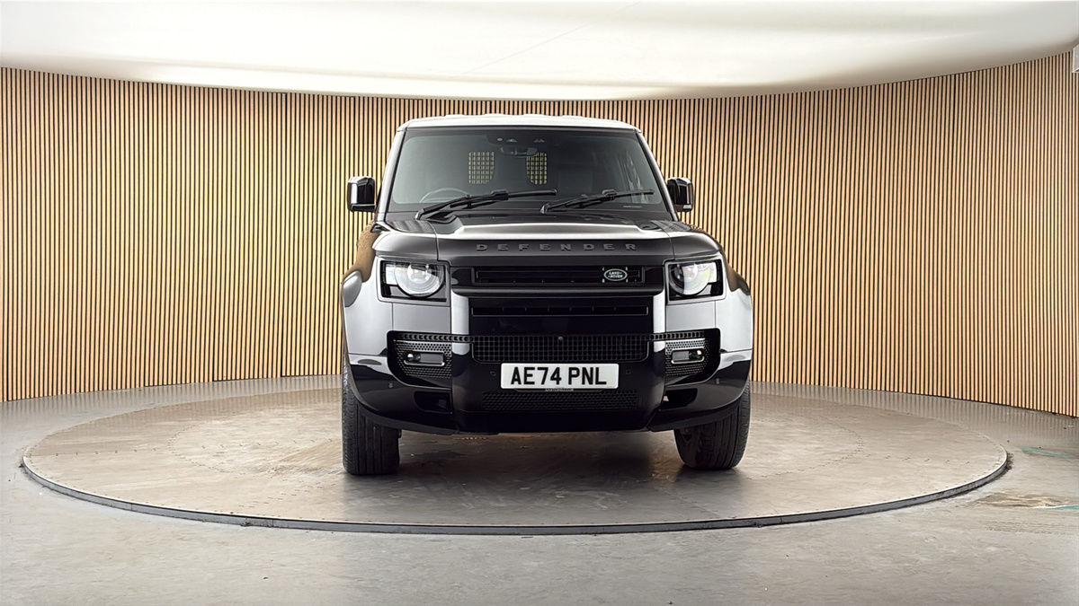 More views of Land Rover Defender 90