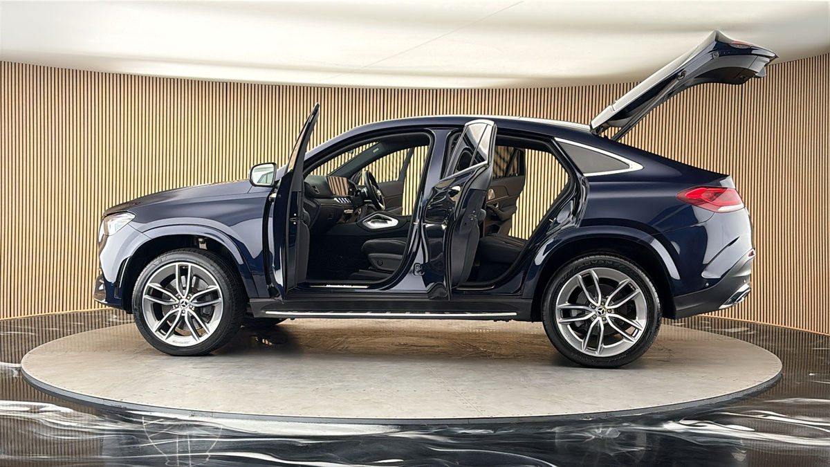 More views of Mercedes-Benz GLE