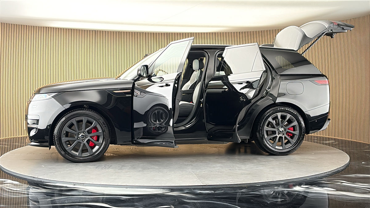 More views of Land Rover Range Rover Sport