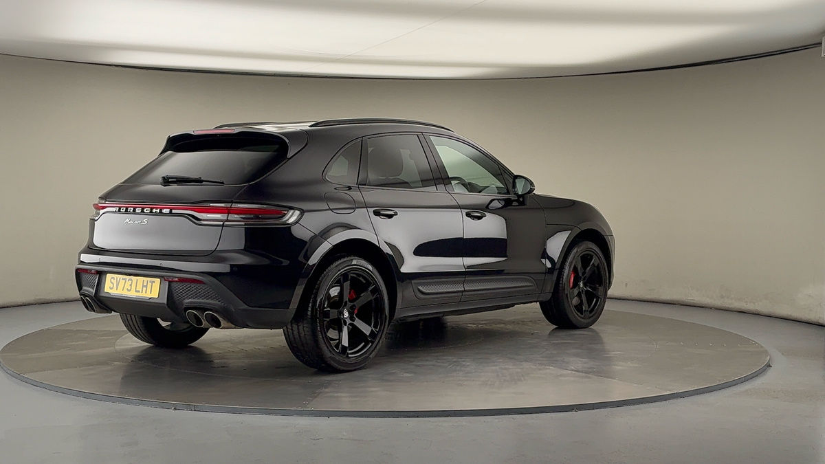 Porsche Macan Image 21