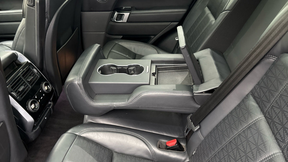 Land Rover Range Rover Sport Image 9