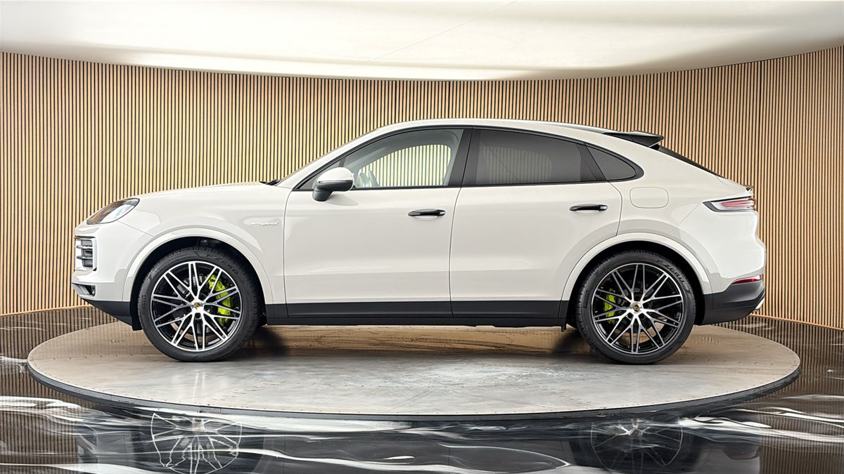 Porsche Cayenne Image 15