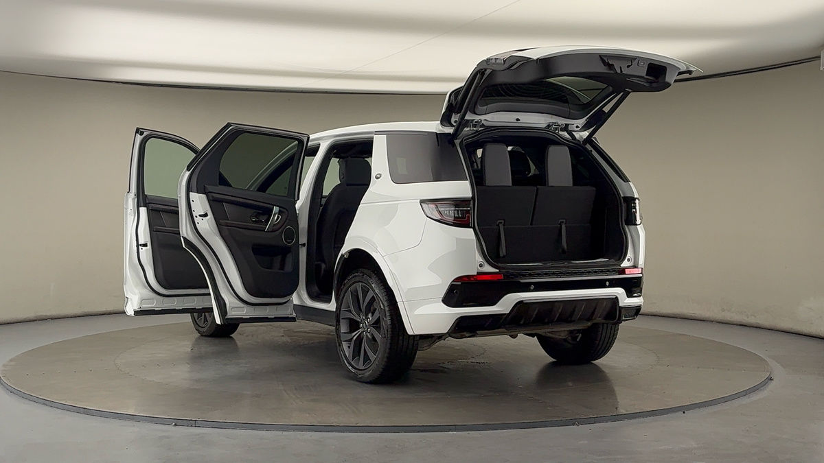 Land Rover Discovery Sport Image 23