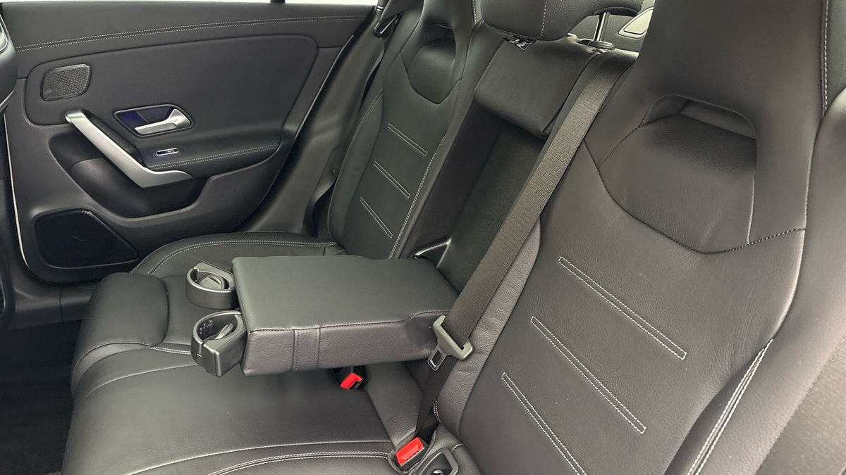 Mercedes-Benz CLA Image 9