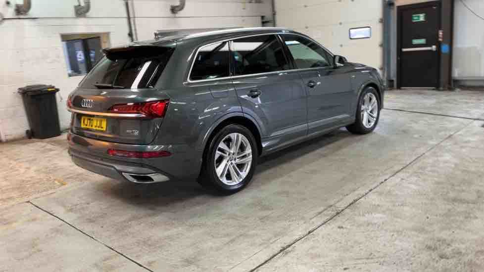More views of Audi Q7