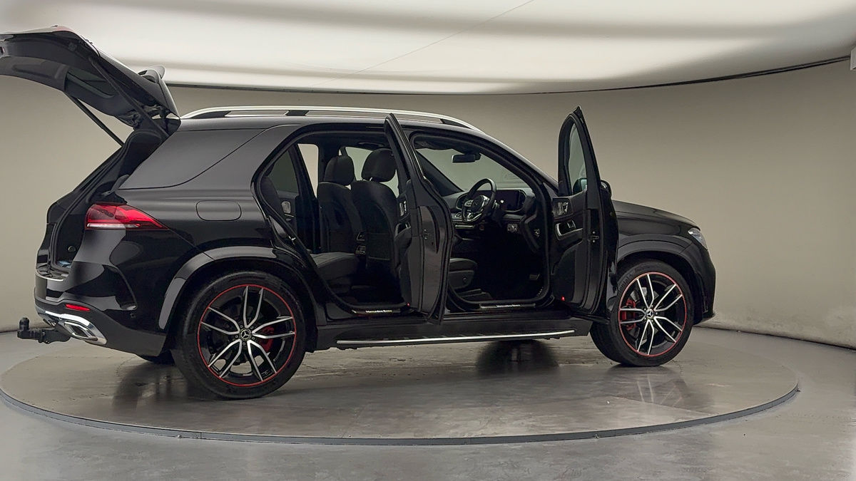 More views of Mercedes-Benz GLE