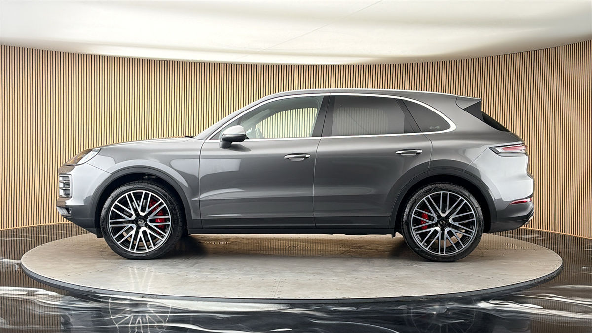 Porsche Cayenne Image 15