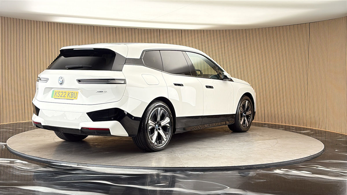 More views of BMW iX