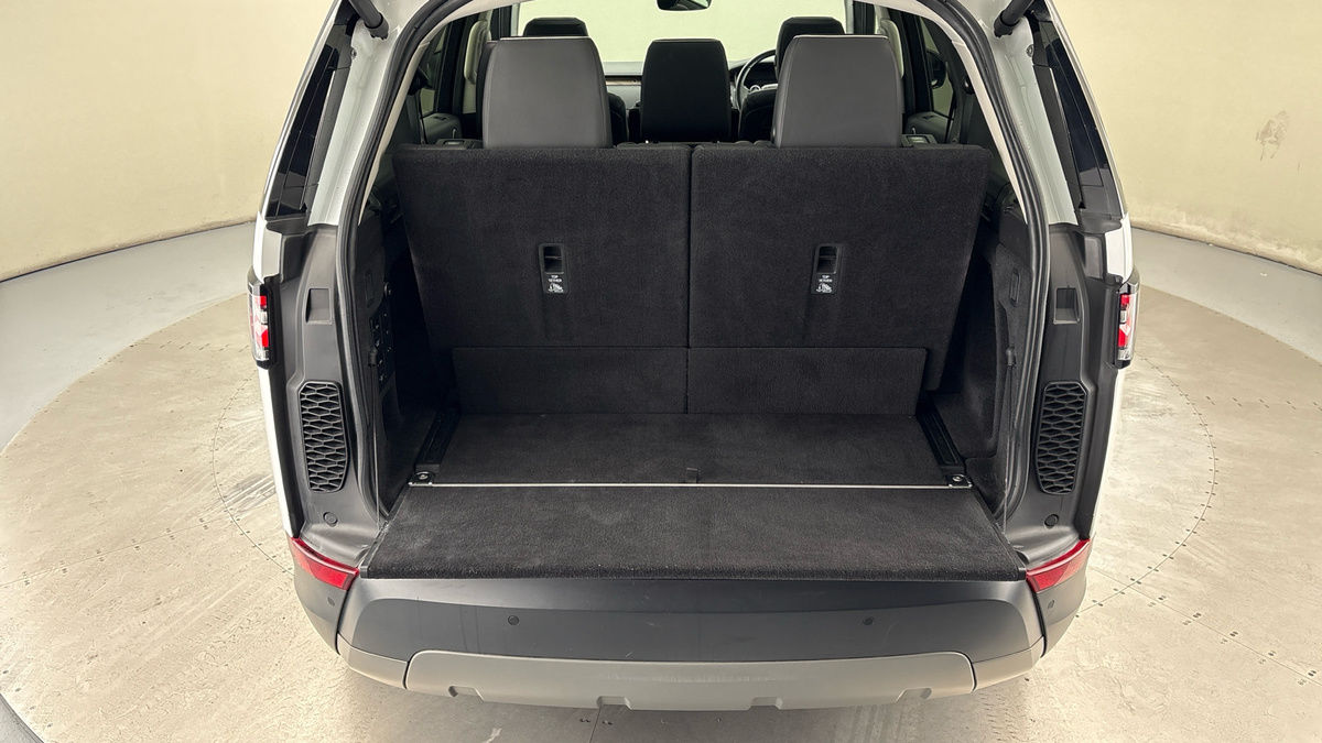 Land Rover Discovery Image 11