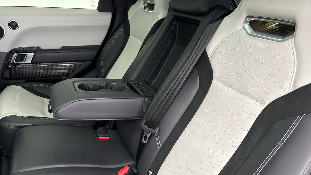 Land Rover Range Rover Sport Image 9