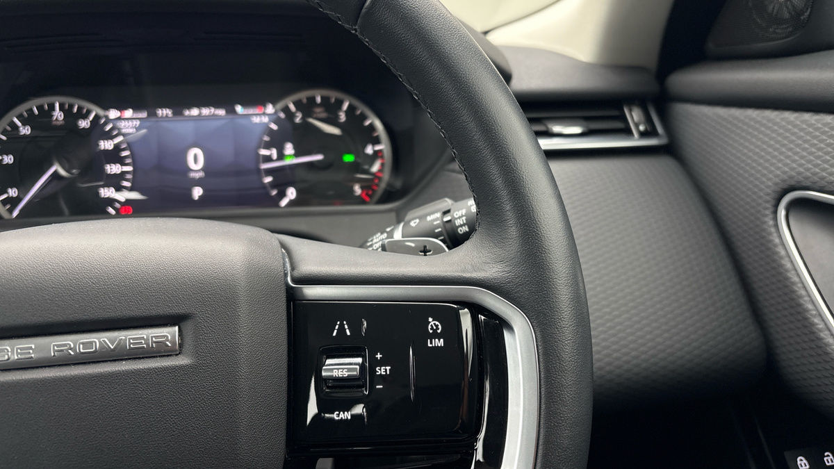 Land Rover Range Rover Velar Image 14