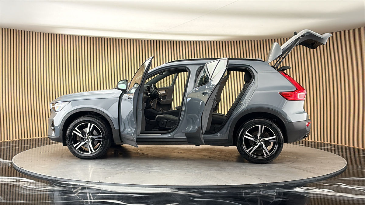 More views of Volvo XC40