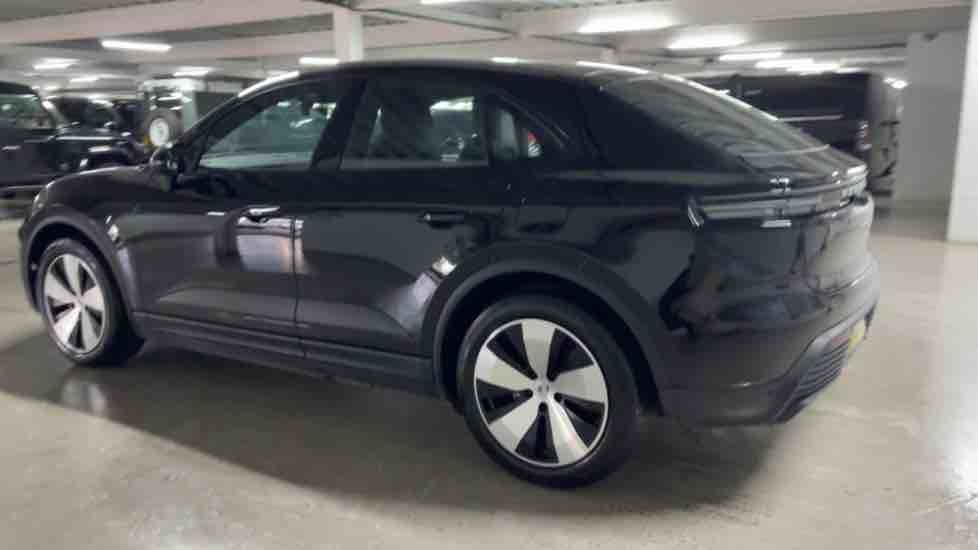 More views of Porsche Macan