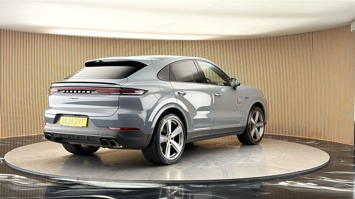 More views of Porsche Cayenne