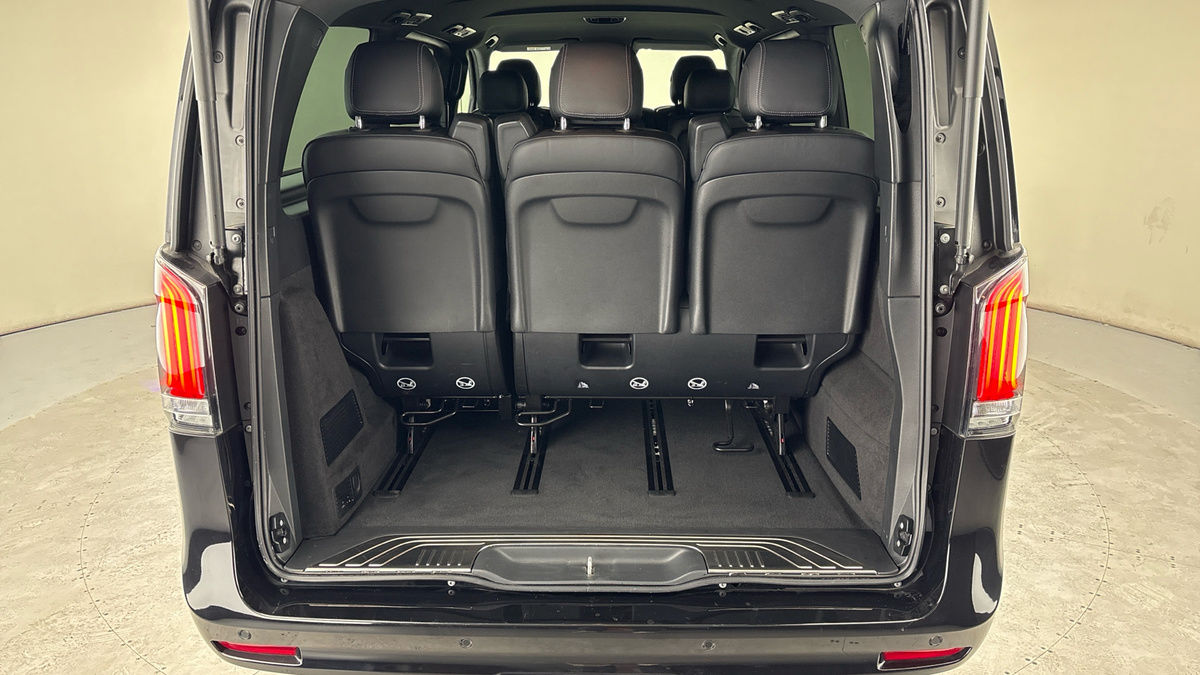 Mercedes-Benz V Class Image 11