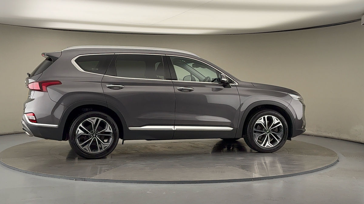 More views of Hyundai Santa Fe