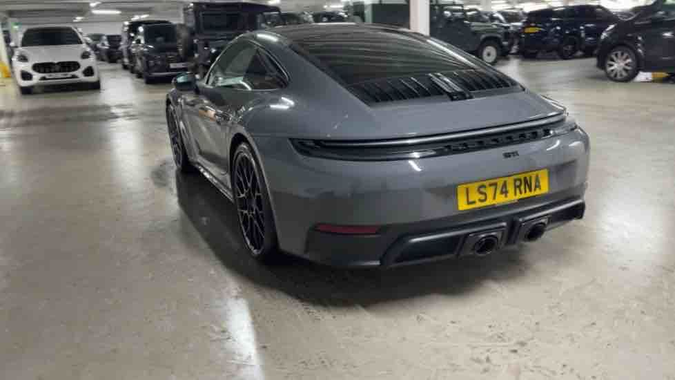 More views of Porsche 911