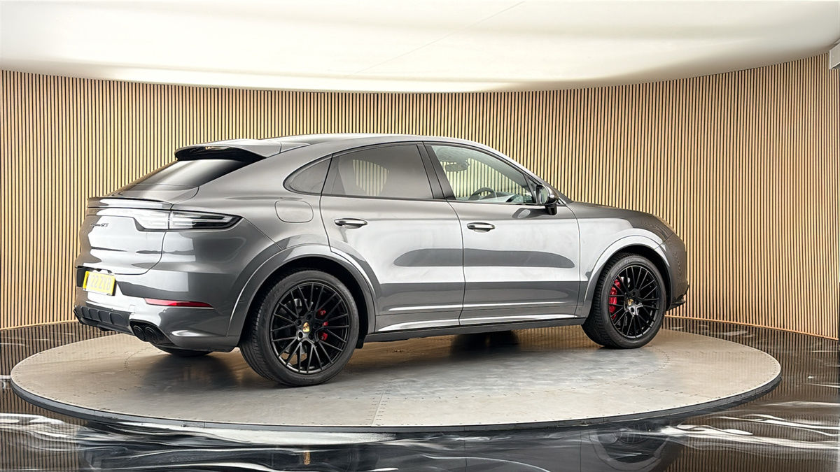 More views of Porsche Cayenne