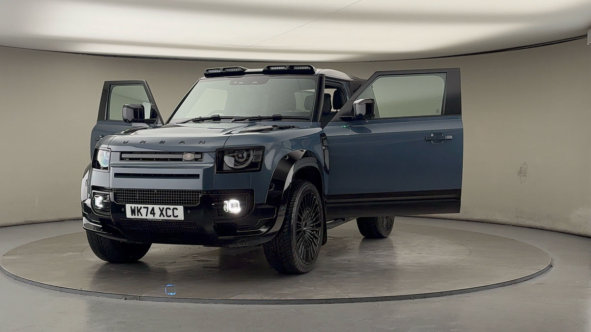 More views of Land Rover Defender 90