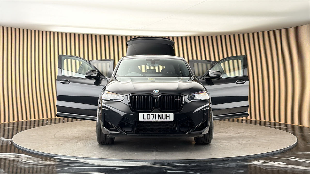More views of BMW X4 M