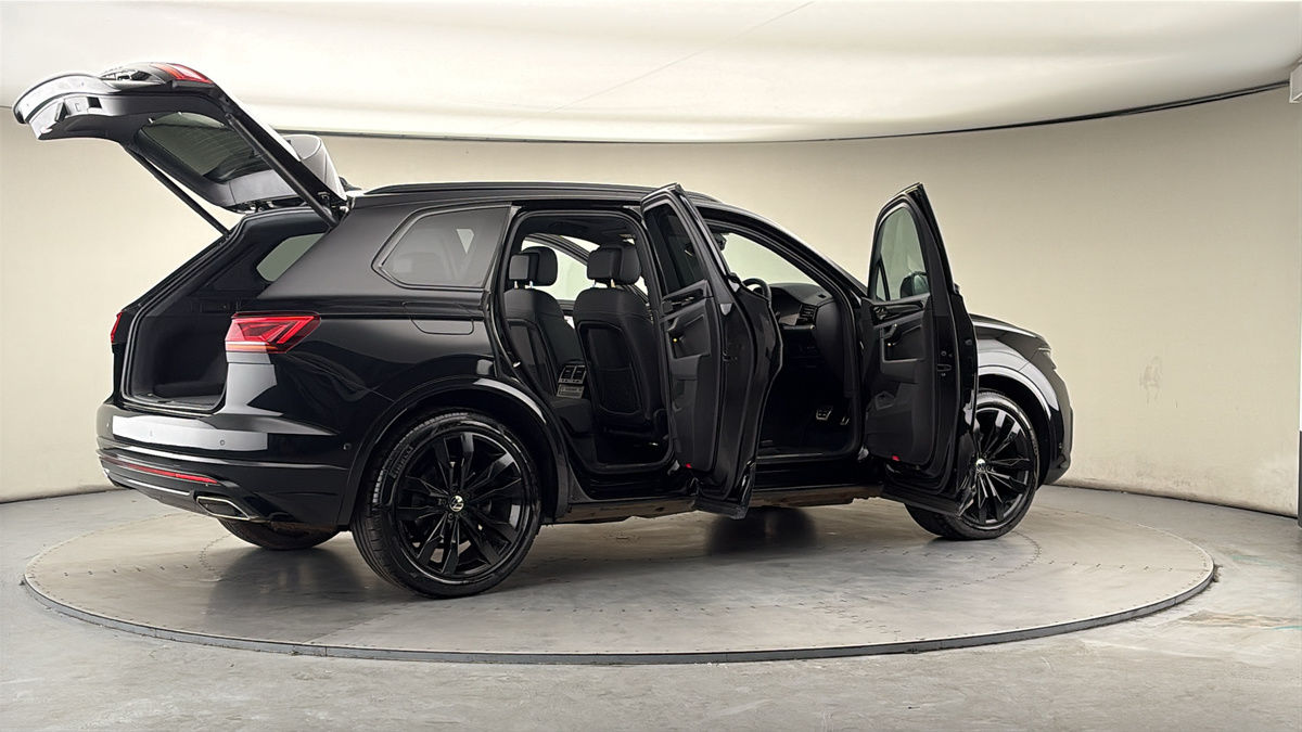 More views of Volkswagen Touareg