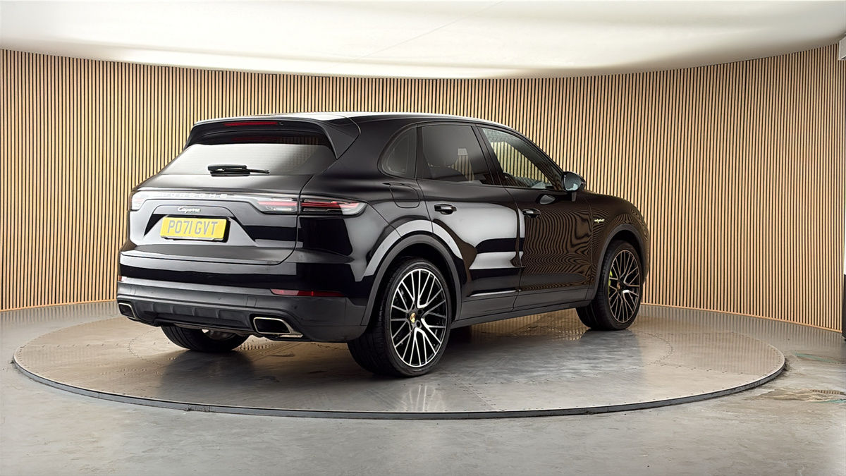 More views of Porsche Cayenne