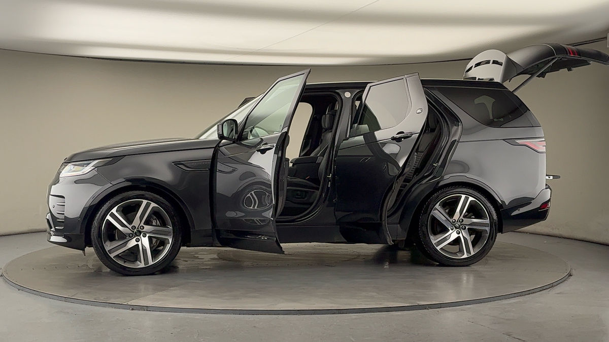 More views of Land Rover Discovery