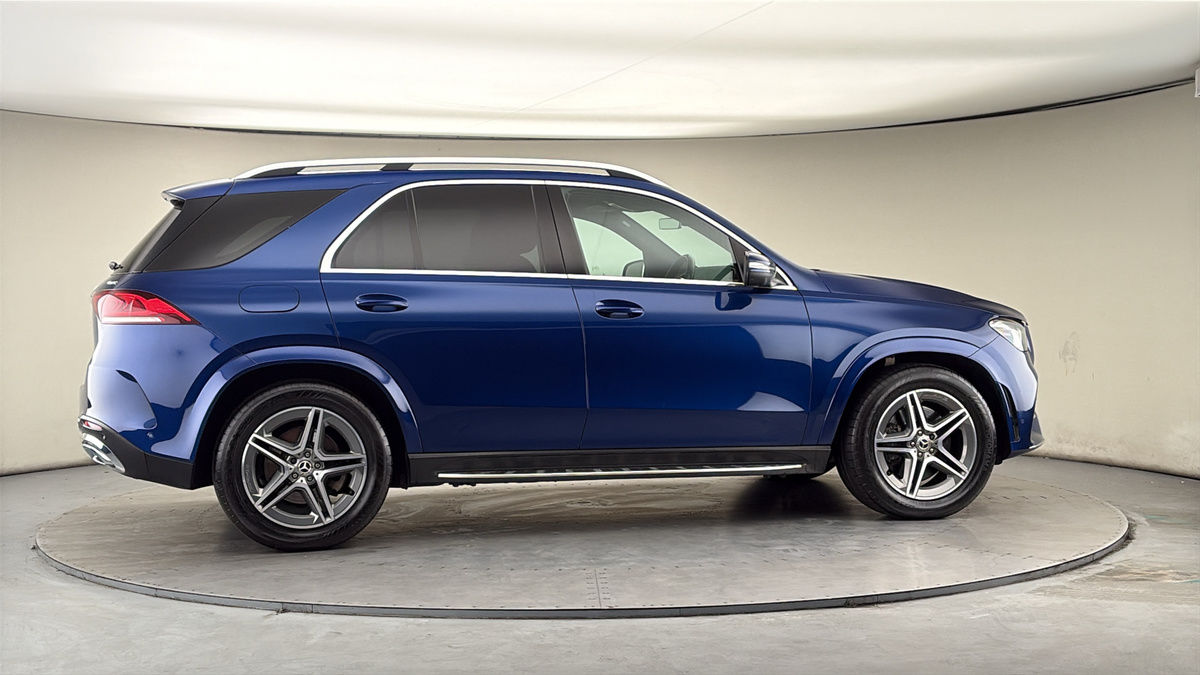 More views of Mercedes-Benz GLE