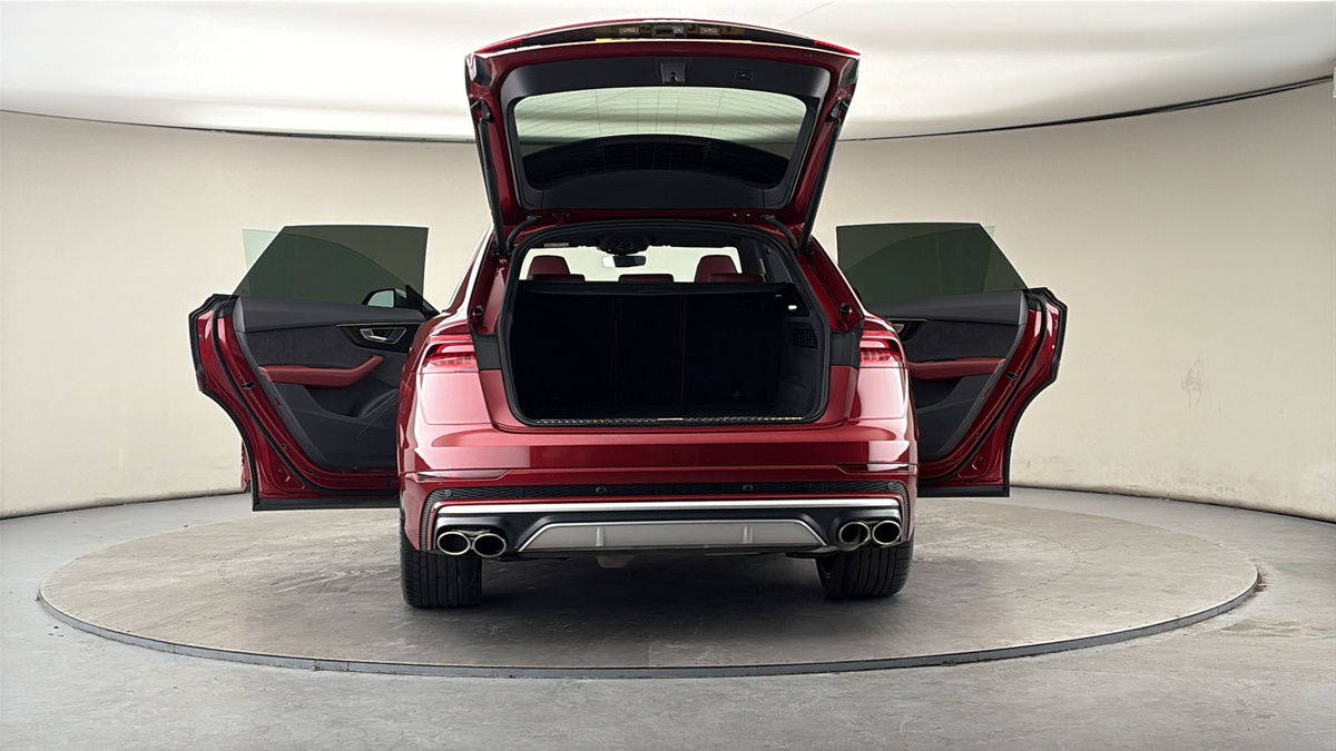 More views of Audi SQ8