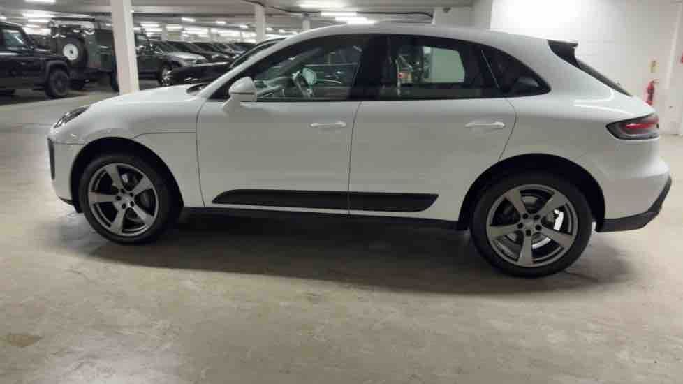 More views of Porsche Macan