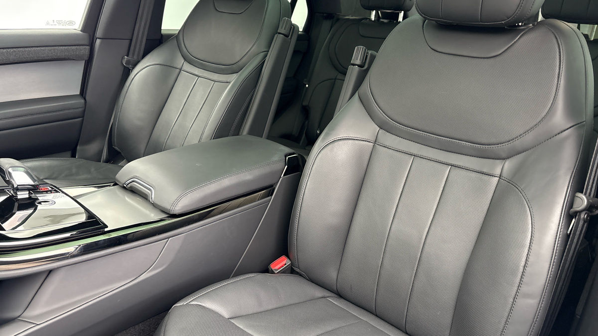 Land Rover Range Rover Sport Image 7