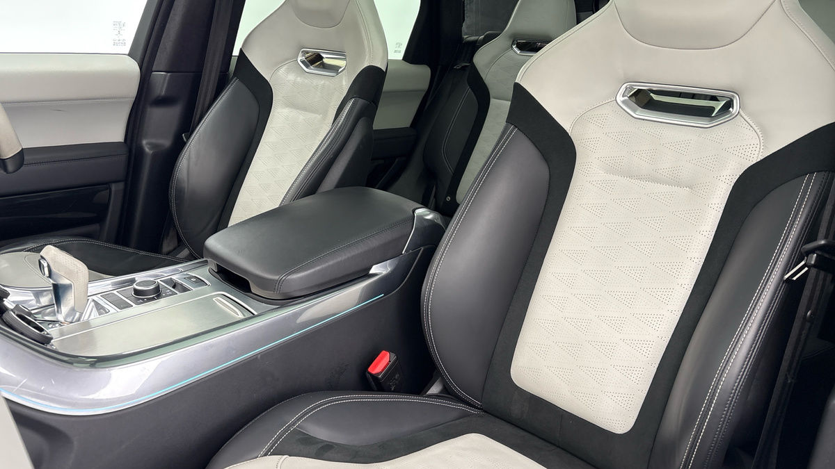 Land Rover Range Rover Sport Image 7