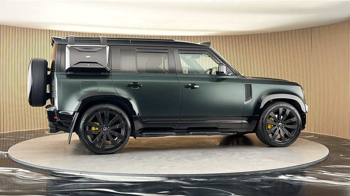 More views of Land Rover Defender 110