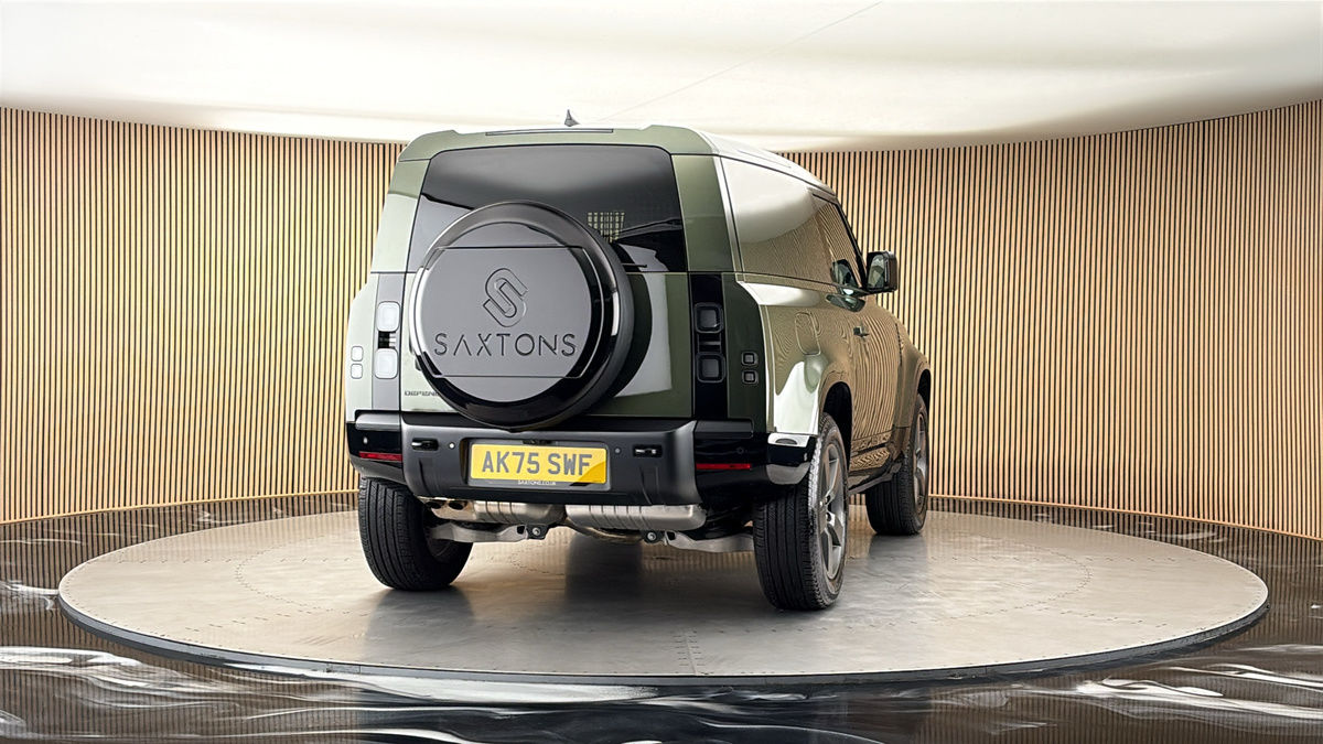 More views of Land Rover Defender 90