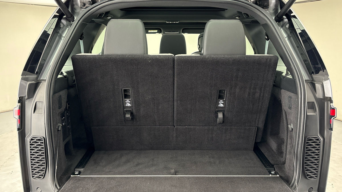 Land Rover Discovery Image 11