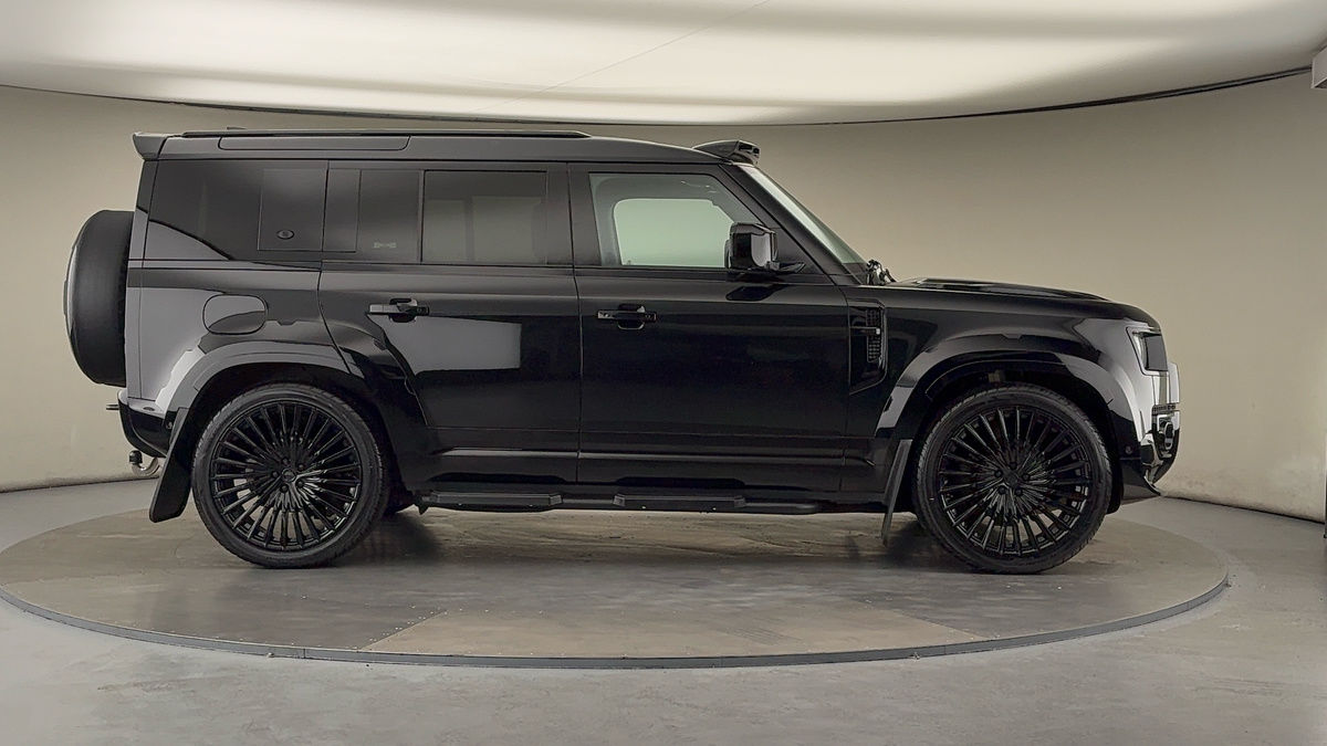 Land Rover Defender 110 Urban Image 16
