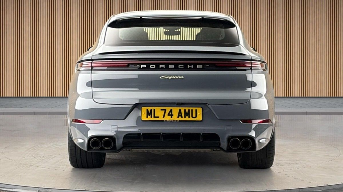 Porsche Cayenne Image 4