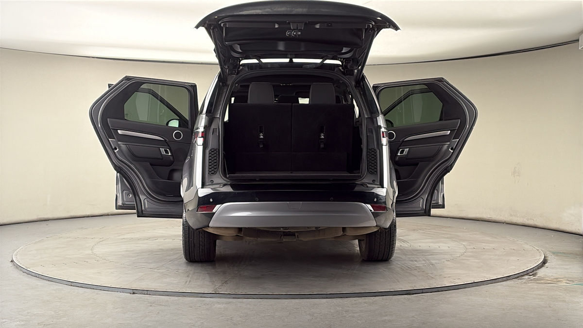 More views of Land Rover Discovery