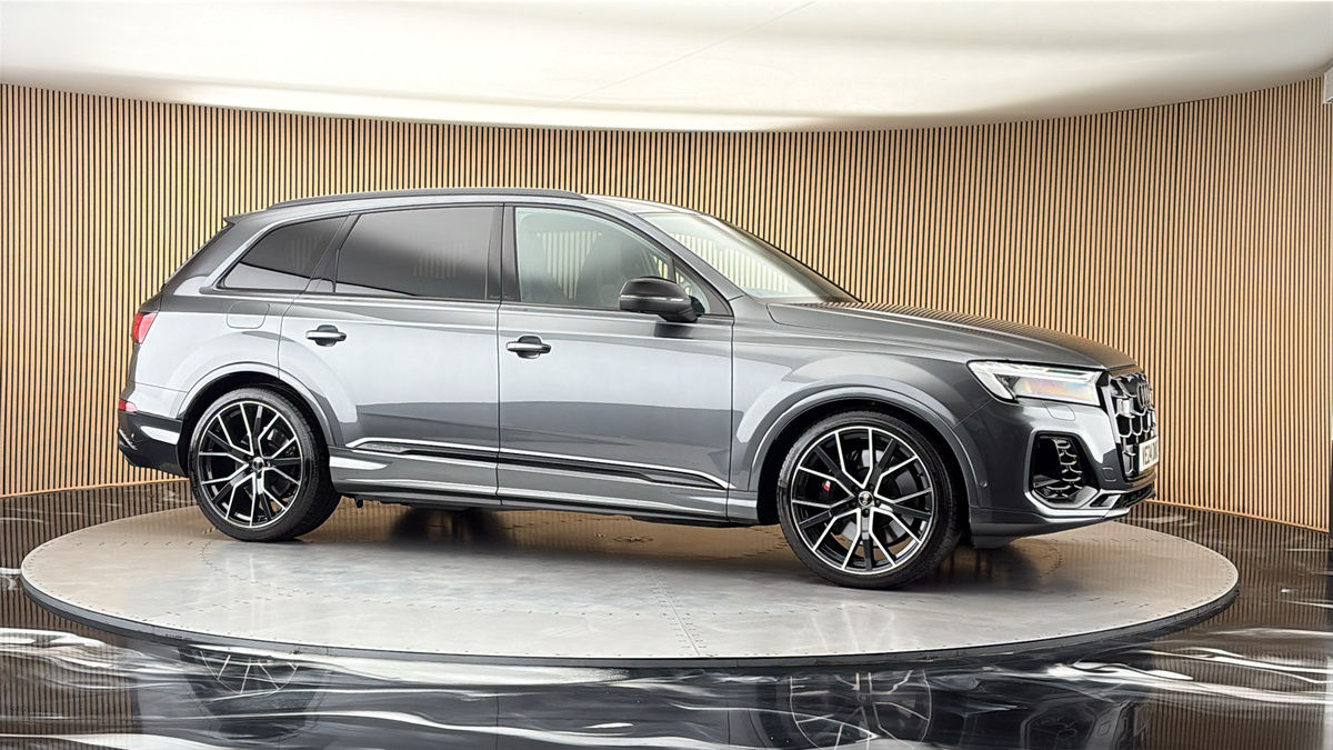 More views of Audi SQ7