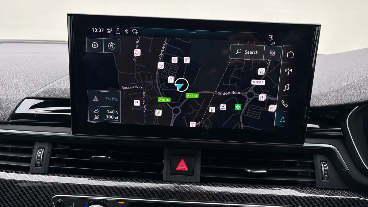 Audi RS4 Avant Image 17