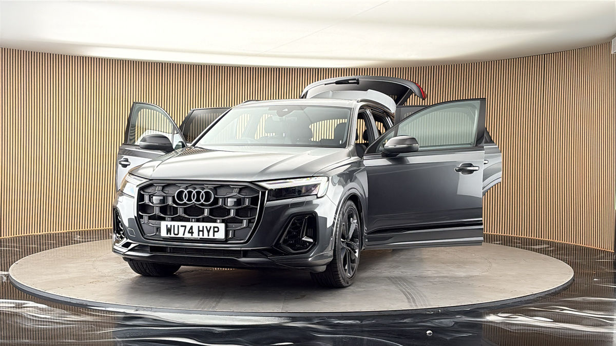 More views of Audi Q7